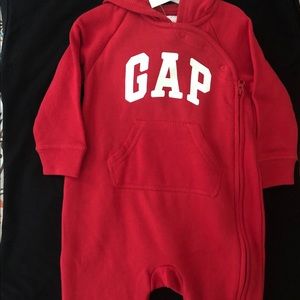 NWT Kids Baby GAP One Piece 6-12 Months